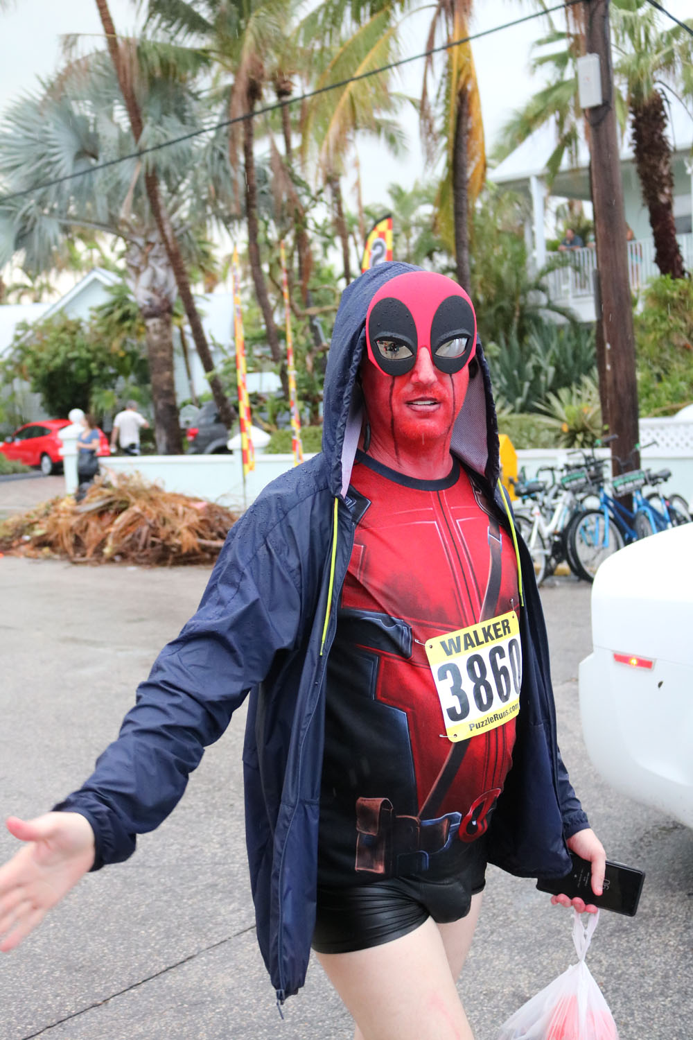 Heroes and Villains 5K 2017 photo - Duval Street, Key West